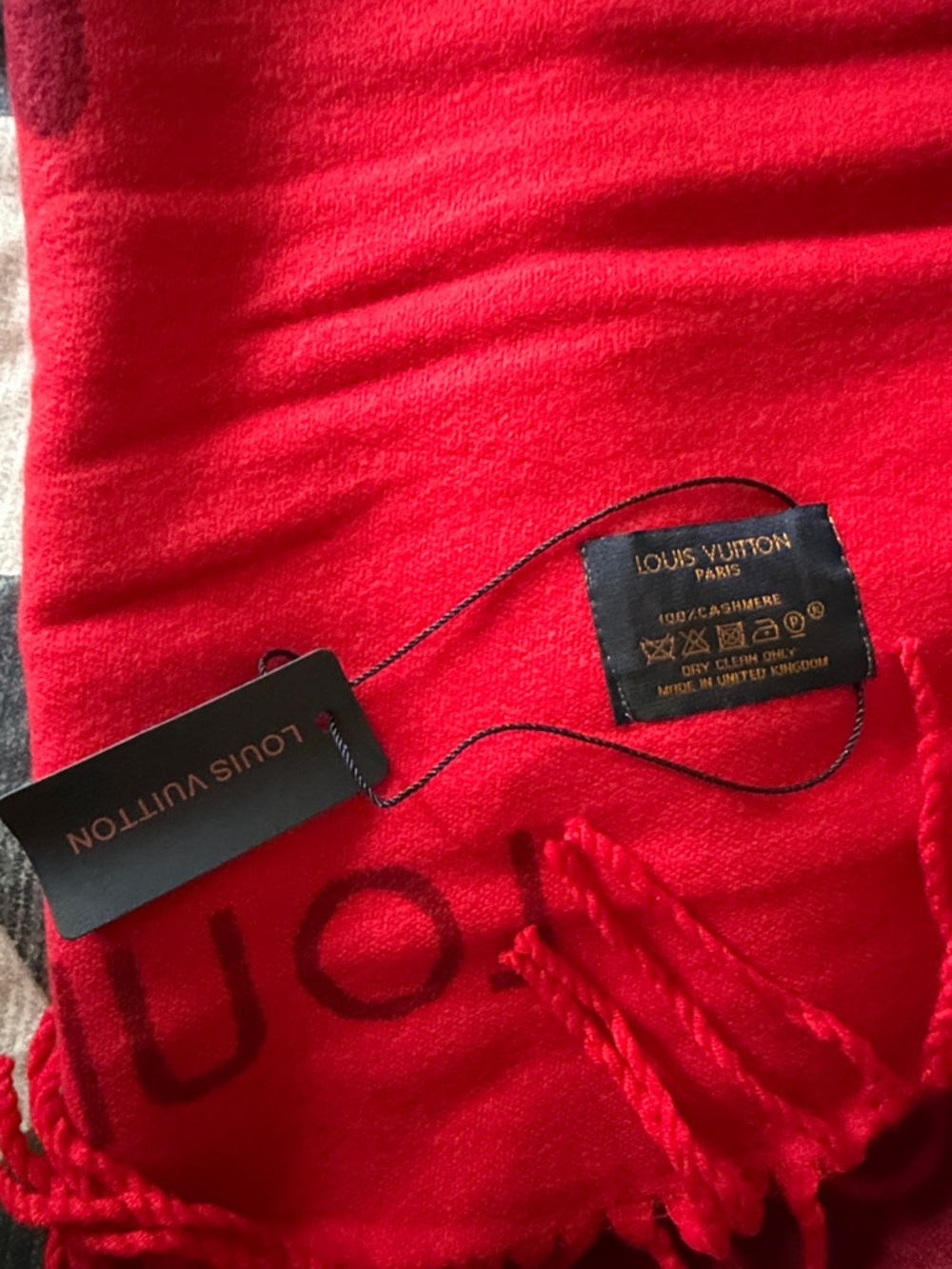 Louis Vuitton Red and Dark Red Monogram Shawl with ribbon box amd bag - Picture 3 of 6